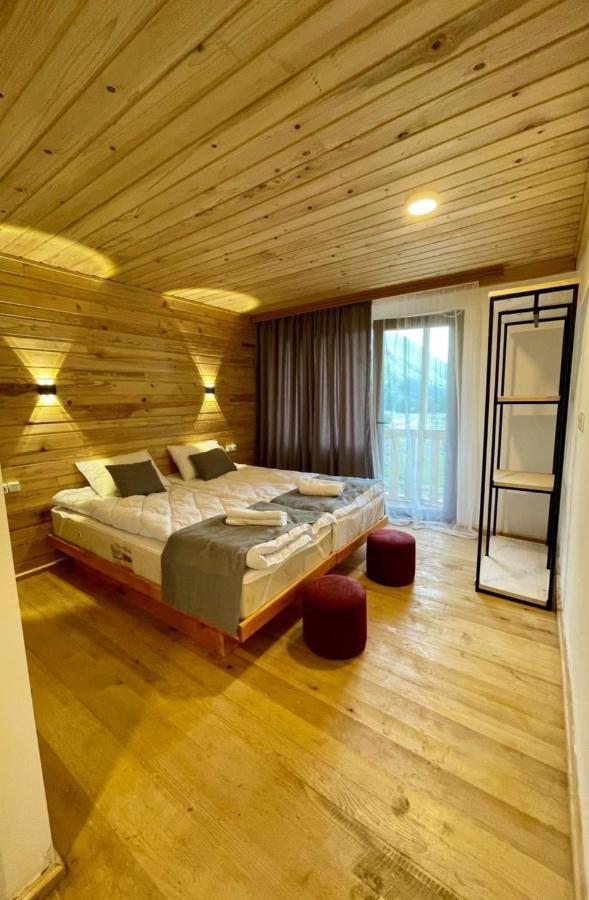 Hotel Chubezeni Местия Екстериор снимка