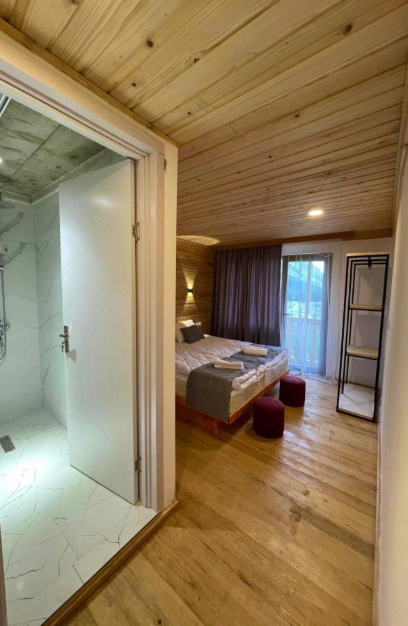 Hotel Chubezeni Местия Екстериор снимка