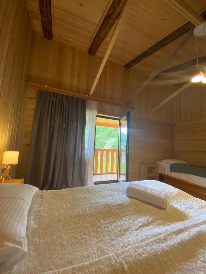 Hotel Chubezeni Местия Екстериор снимка